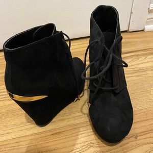 Black and gold platform wedge boots